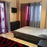 Iridas Center דירה *